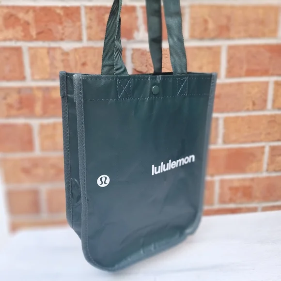 Tote Bag Lululemon with Logo and Snap Closure at top Canvas Dark Green - Picture 3 of 17